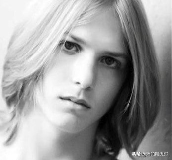 他是最被低估的巨星,梅西同样是顶级中场大师