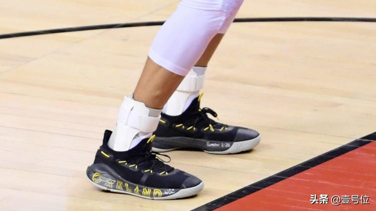 总决赛第五场球鞋,总决赛库里球鞋