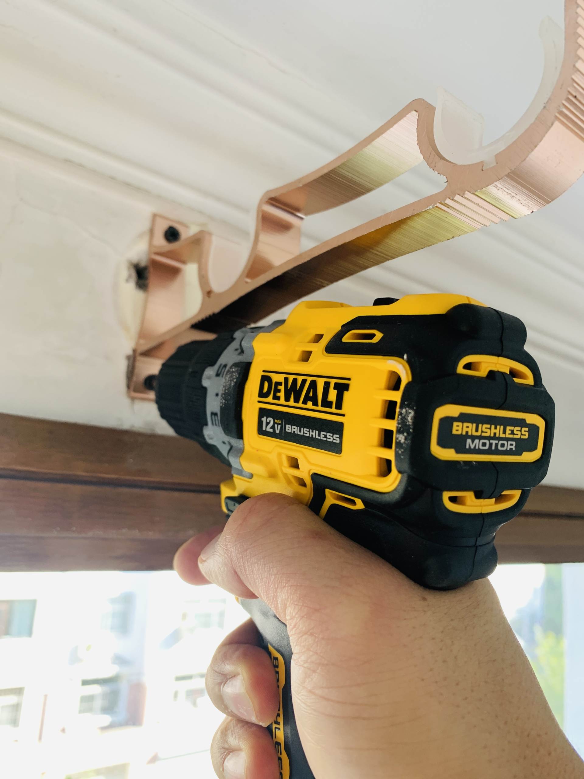 得伟锂电钻哪个型号的好,得伟dcd999锂电钻