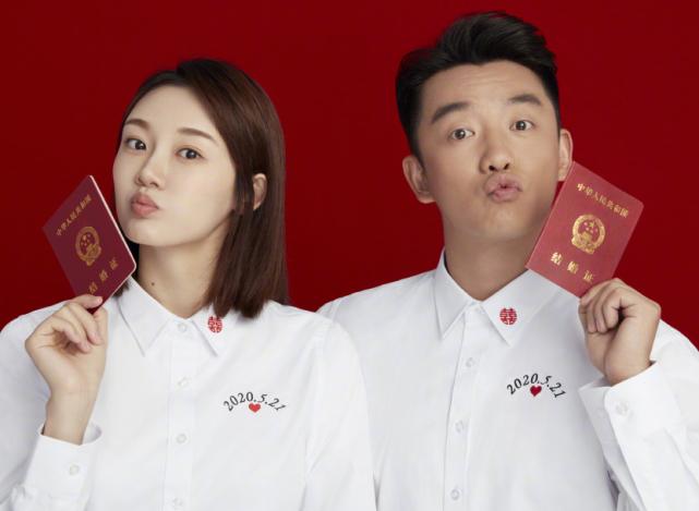 郑恺苗苗婚后首次同框,郑恺苗苗互相晒照庆祝结婚一周年