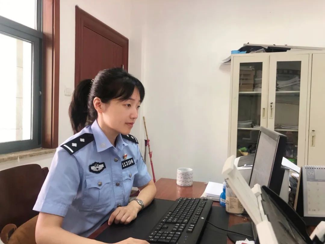 三八节专刊大全,三八节专刊警营三月天警花别样红