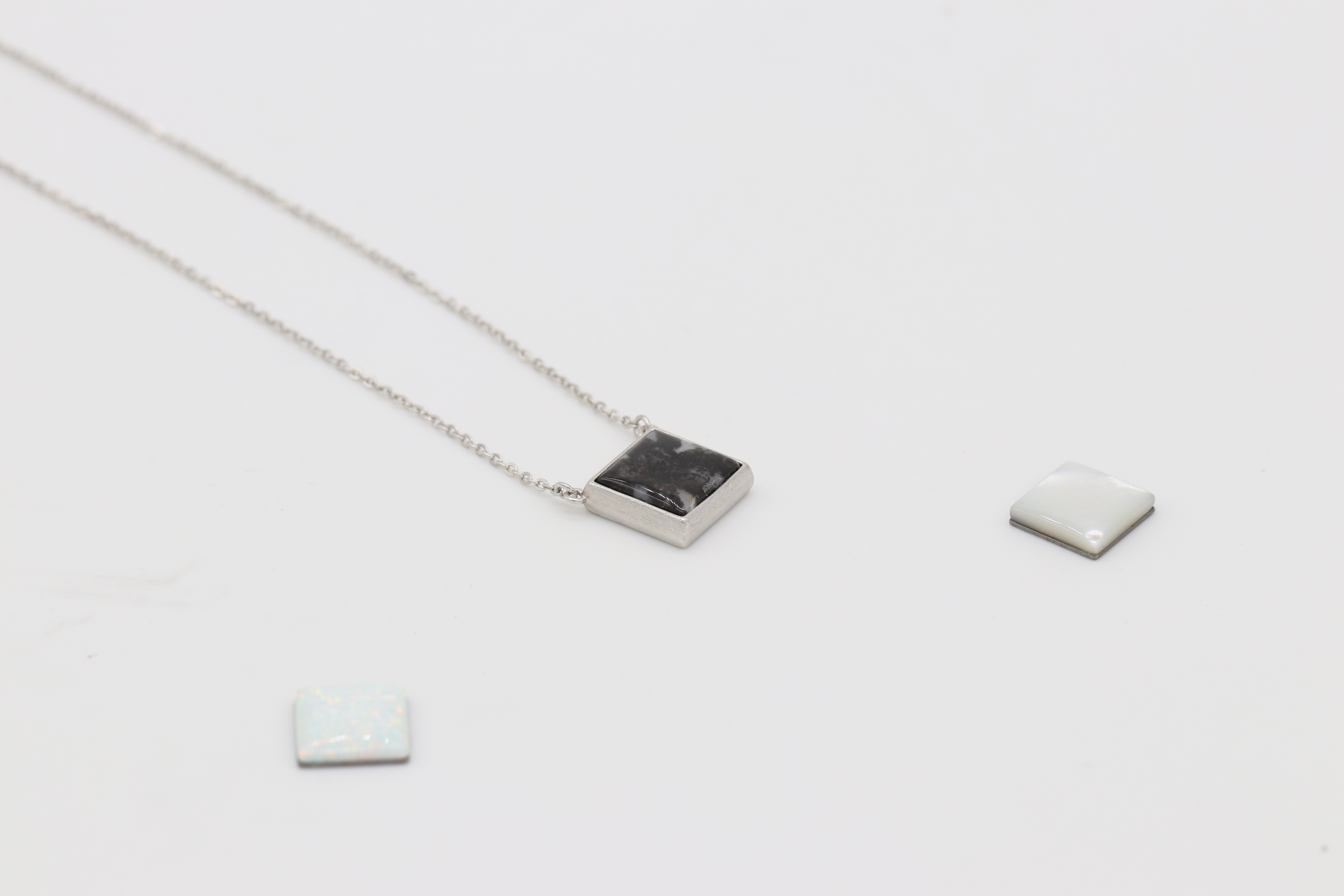 购买饰品时注意事项,如何保养黄金饰品