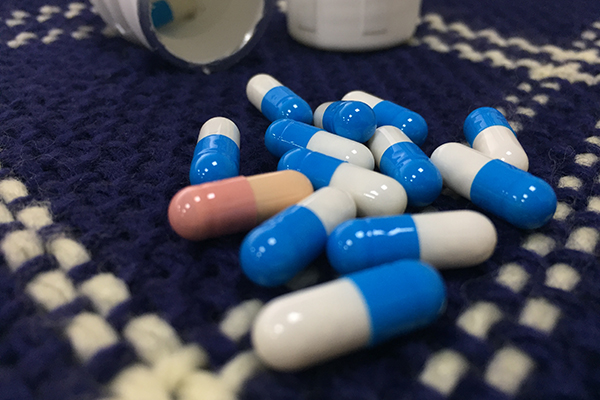 拿着救命钱，买着“面粉药”！真假药物该如何区分，为家人收藏