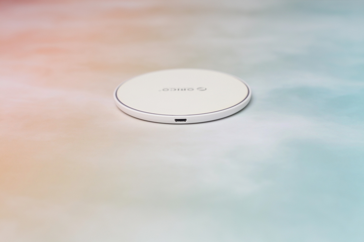 支持无线充电的手机套装,可以让我手机自动充电的软件