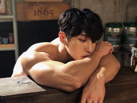 只用哑铃做全身增肌,在家一周四练增肌计划哑铃