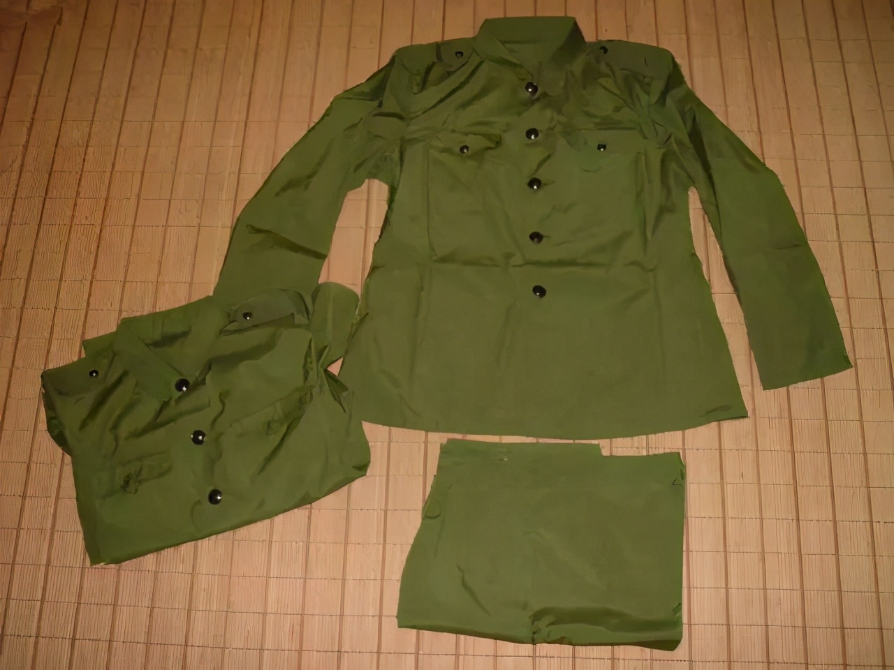 的确良现在怎么样了,的确良哪一年开始没落的