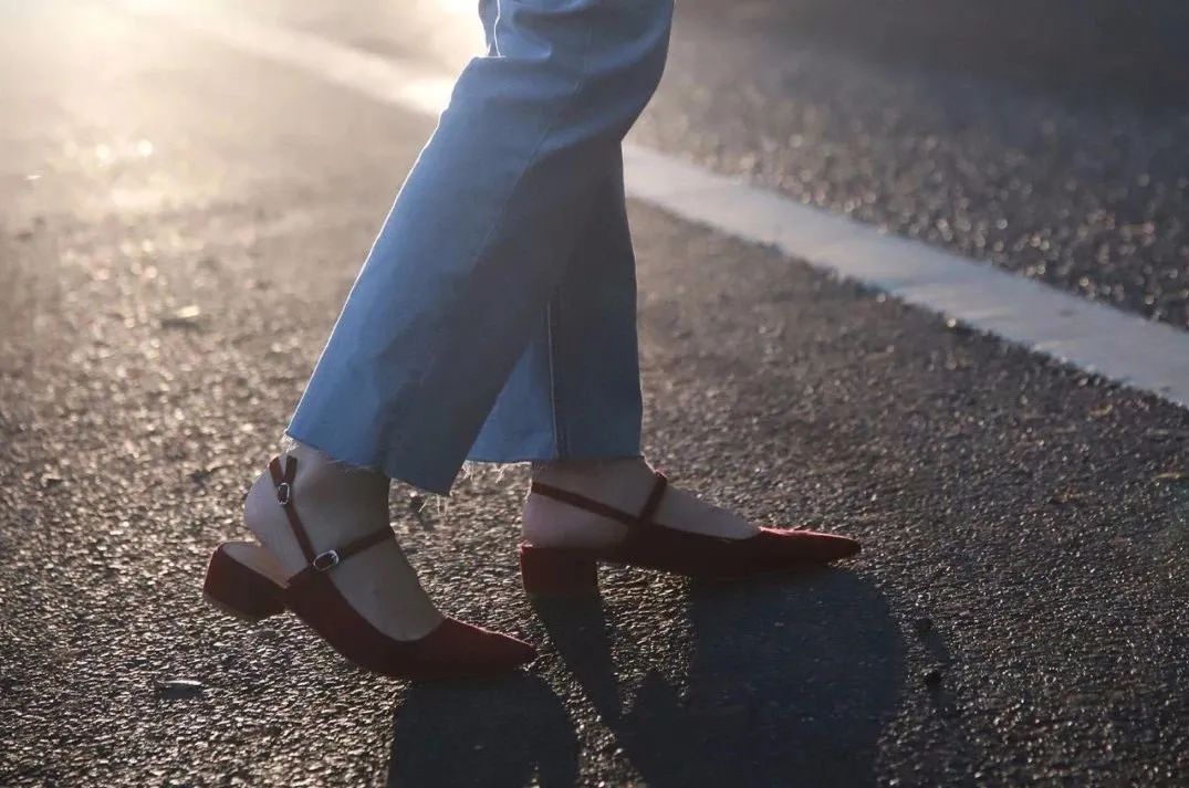 颜值高又好穿的鞋子推荐,春夏值得入手的10款鞋子