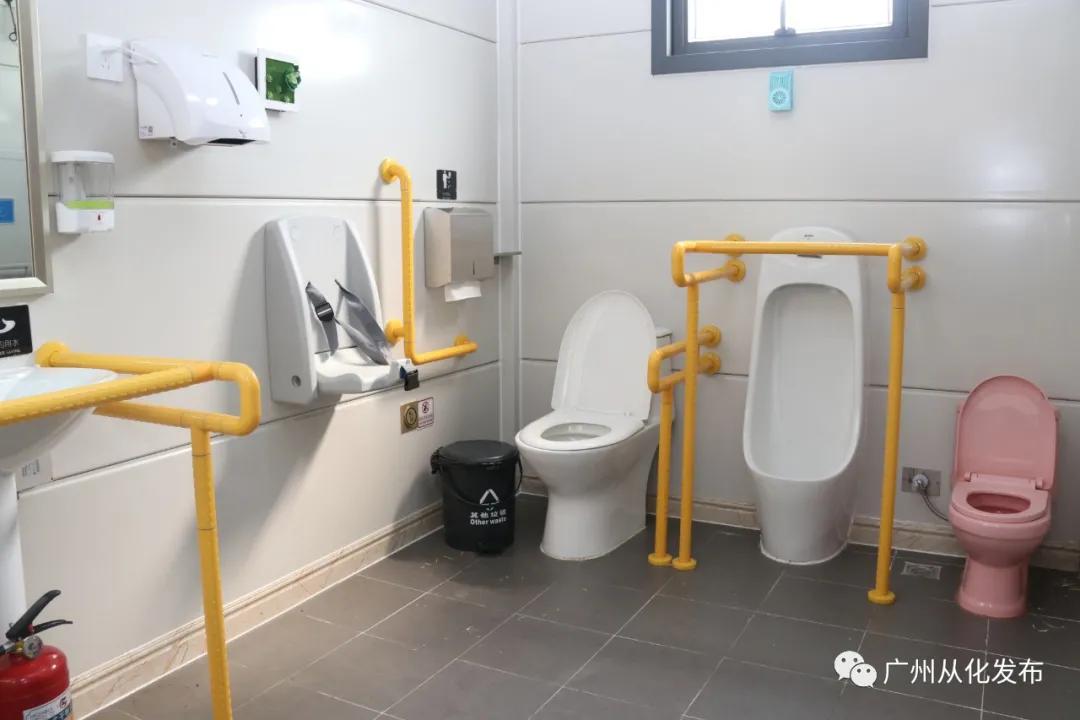 群众利益无小事公厕改造暖人心,改好小厕所改善大民生