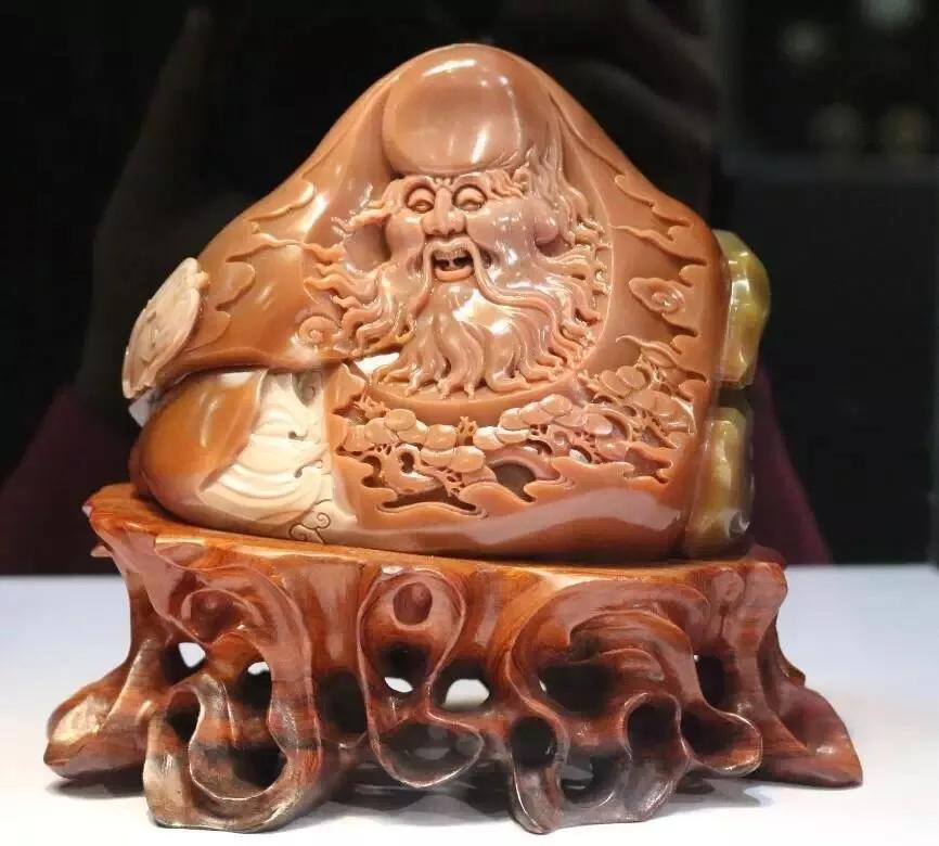 起步价5位数，究竟是什么样的石头，让那么多人冒死去捡