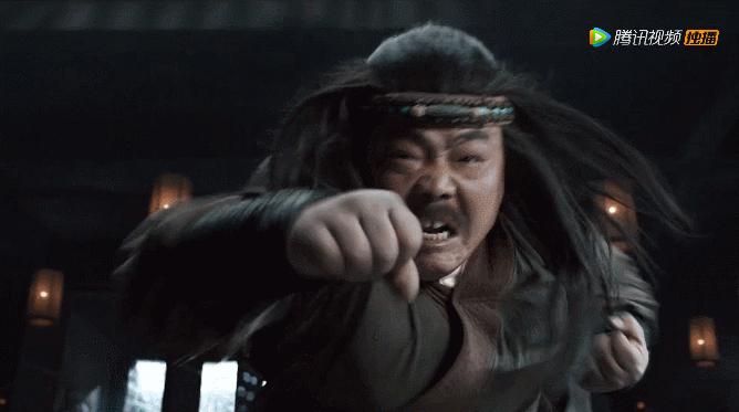 袭胸,下跪,尿裤子,新版《天龙八部》还能再恶心点吗?