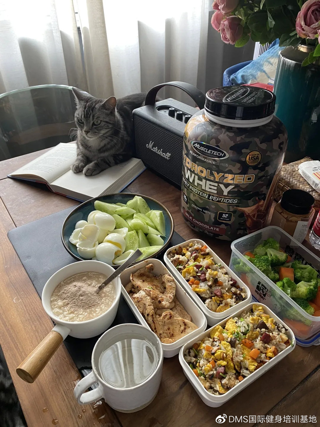 她，环游50+国家，40岁开始健身47岁登台参赛，她叫艾文仍在追梦