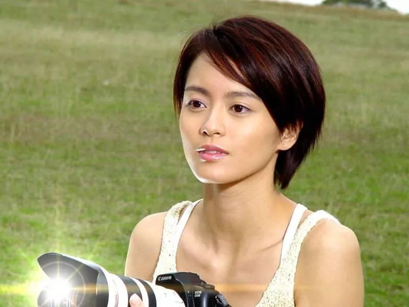 ​都说小糯米神似杨幂美到犯规，梁咏琪女儿的混血颜才堪称一绝