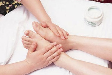 女人抗衰老用什么护肤,女人按哪里可以抗衰老