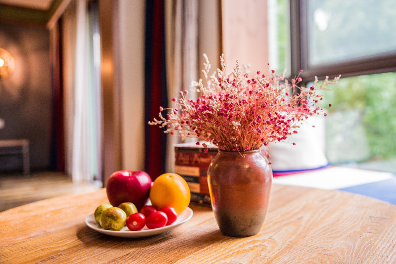 杭州看西湖住哪个酒店比较好,杭州西湖值得居住吗