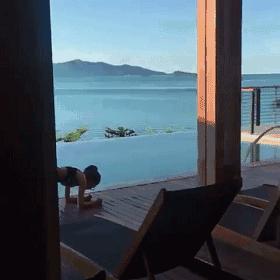 天王嫂昆凌好身材,昆凌晒自拍生活照