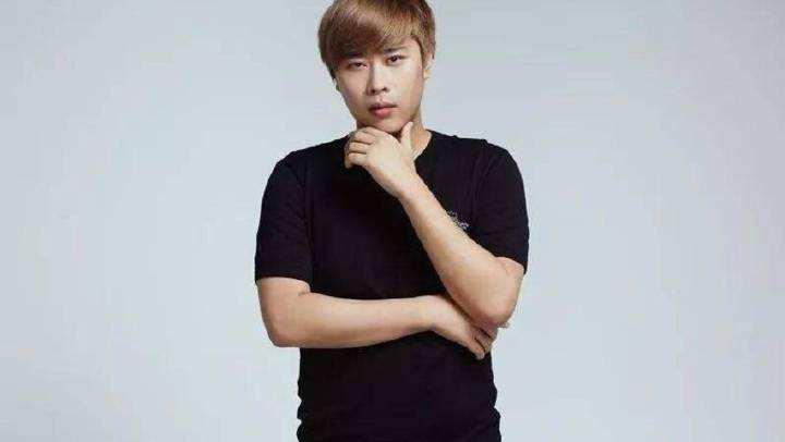 卢本伟直播打dota2,卢本伟2020筹备dota战队吗