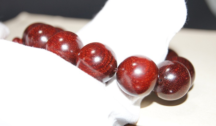 蜜蜡手串怎么盘玩和保养视频,手串的盘玩与保养