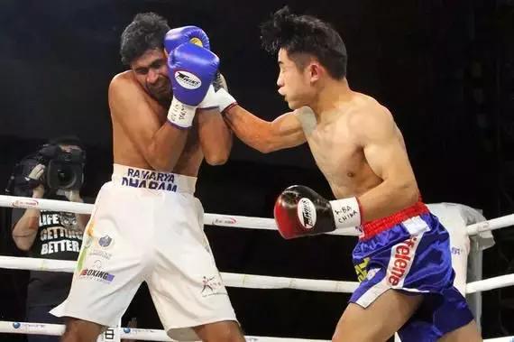 中国拳手挑战日本拳手金腰带,中国拳手争夺世界冠军金腰带