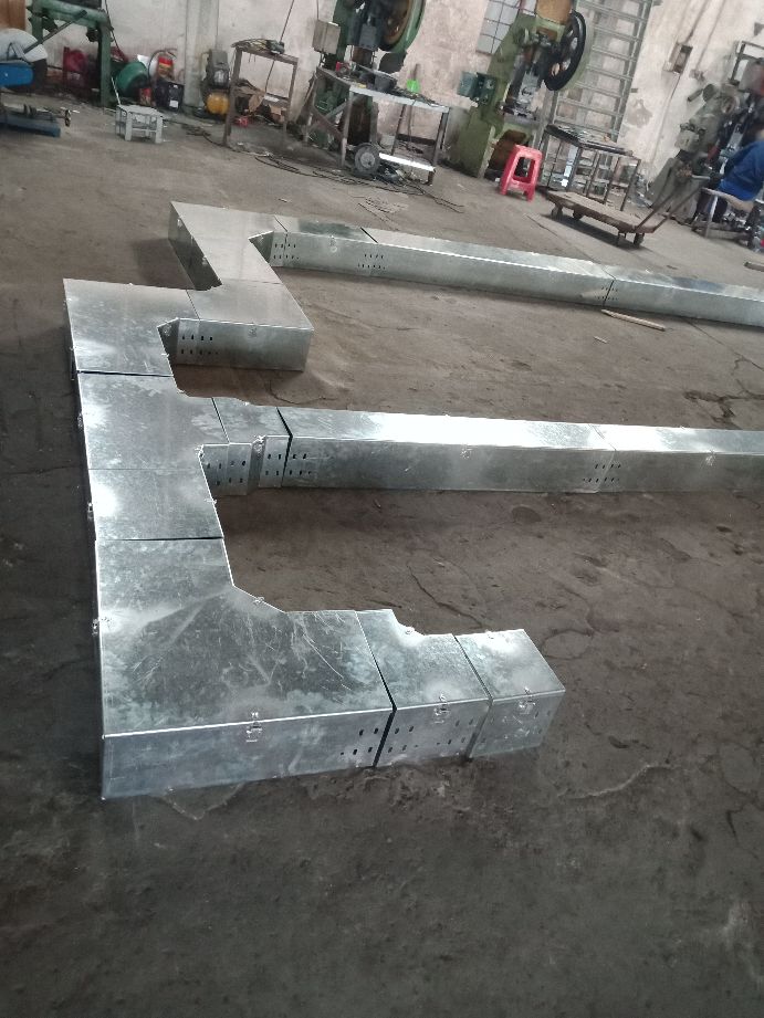 专业做桥架的工人,桥架厂普工是干啥子的