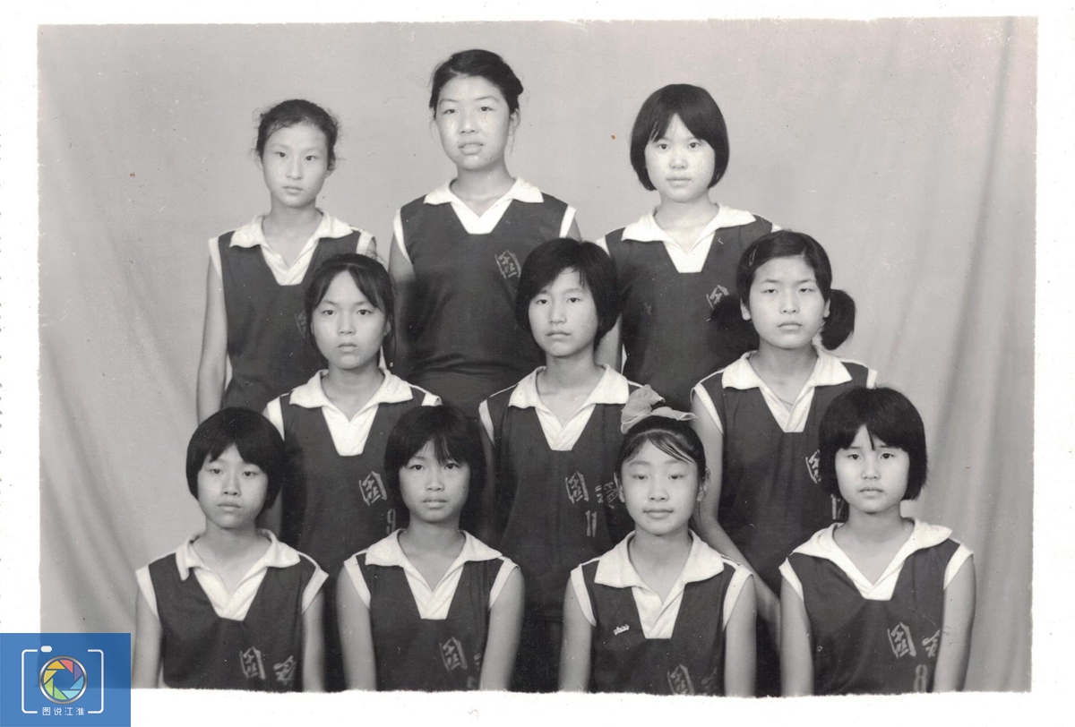 我,8岁时成为小县城女篮主力,5年后解散,34年后再见我们都老了