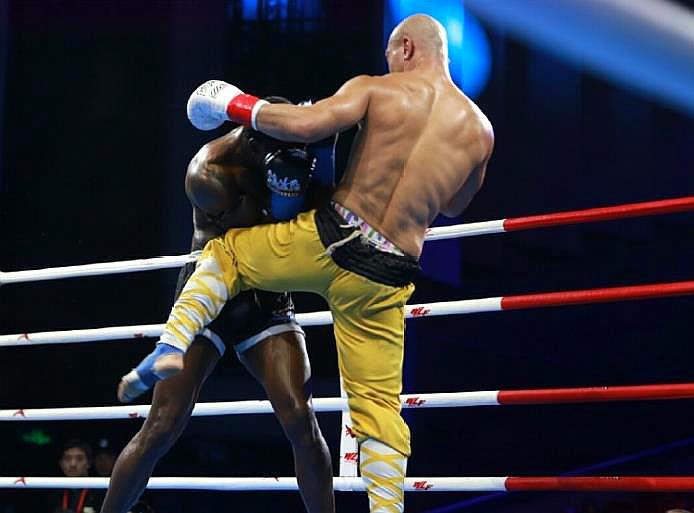 泰拳王子播求vs武僧一龙,泰拳王子播求vs跆拳道完整版