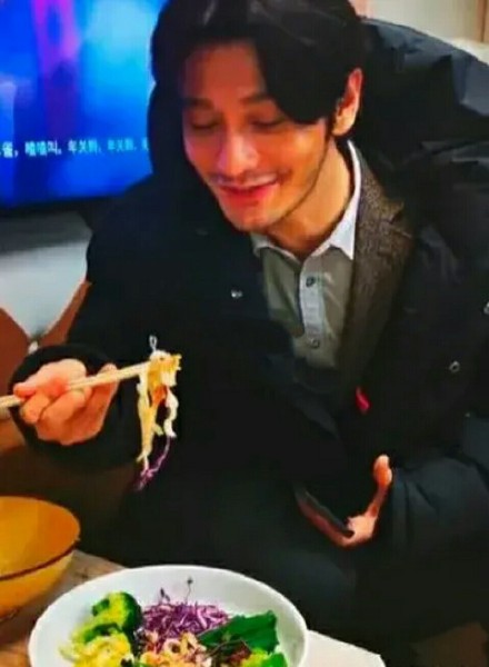 黄晓明减肥方法一个星期瘦20斤,黄晓明一个月瘦25斤视频