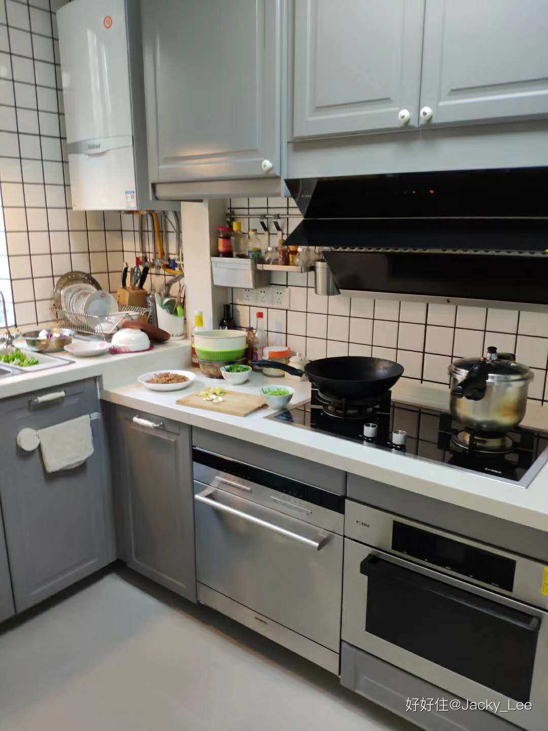 怎么打造一个科技感满满的卧室,如何打造一个满满科技感的家