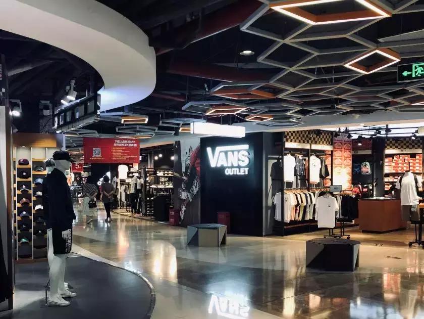 快被遗忘的亚奥商圈，能否因上品+城市奥莱带来新生？