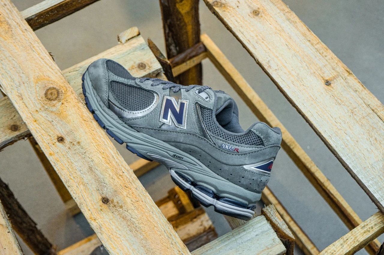 newbalance2002r麂皮复古蓝米白,好看的newbalance外套