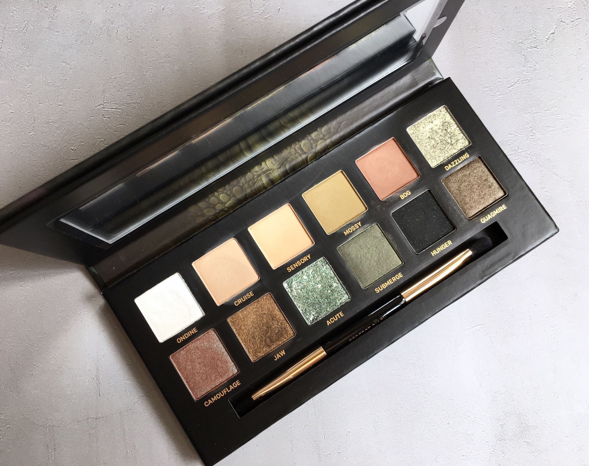 腮红唇膏眼影三合一推荐,欧美风的眼影腮红口红推荐