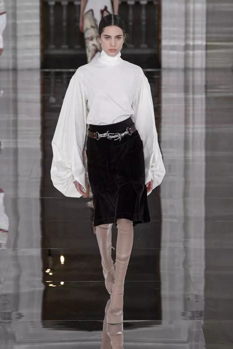 波司登羽绒时装周,波司登伦敦时装周中国红