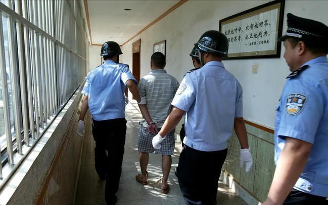 2019年最悲惨的车祸真实事件,一场车祸揭开隐藏7年的秘密