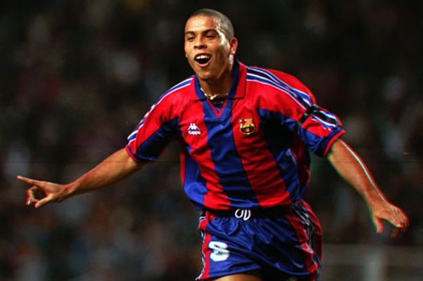 外星人罗纳尔多搞笑视频,外星人罗纳尔多钟摆过人