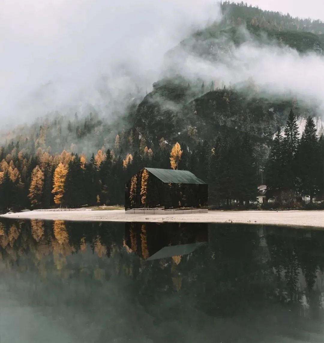 国外小哥建造超级豪华房子,国外小哥造木船