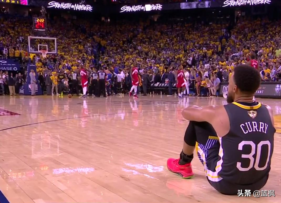 g6汤神受伤库里坐地上视频完整,汤神库里三连冠