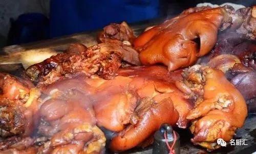 卤水卤菜发黑怎么补救,卤菜卤水发臭怎么回事