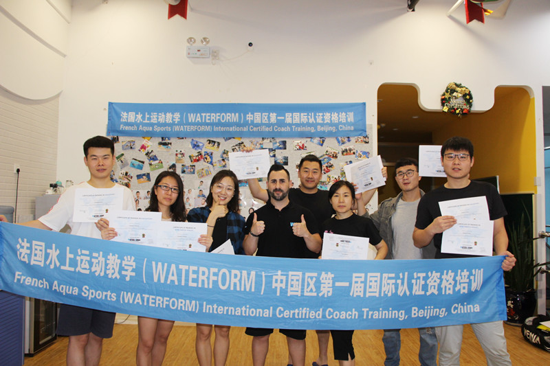 健身教练零基础培训有哪些,体验当游泳教练的一天