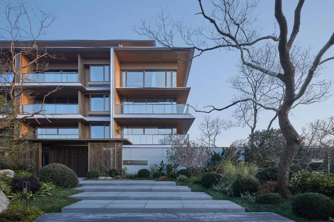 湖与墅洋房,山与湖墅