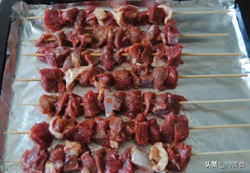 在家用啥可以烤羊肉串,没有烤炉如何自烤羊肉串