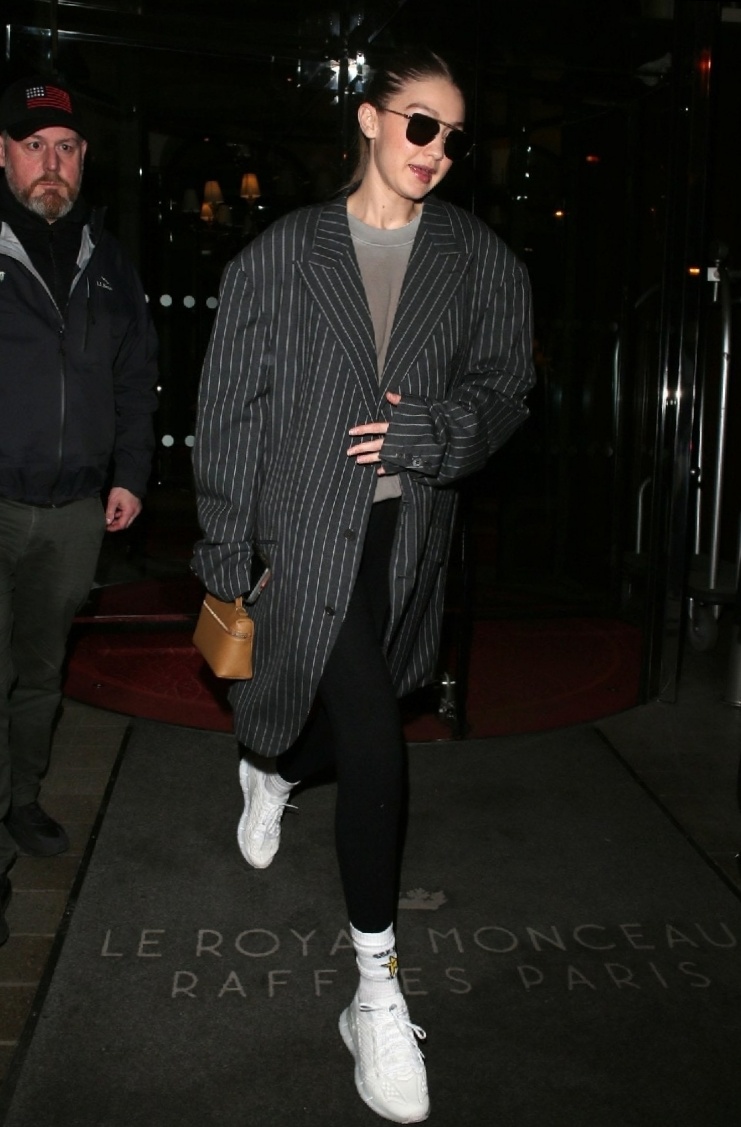 gigi最新穿搭,超模gigi穿搭集锦