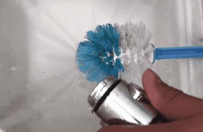 马桶怎么刷又臭又黄,马桶反臭怎么彻底解决小妙招