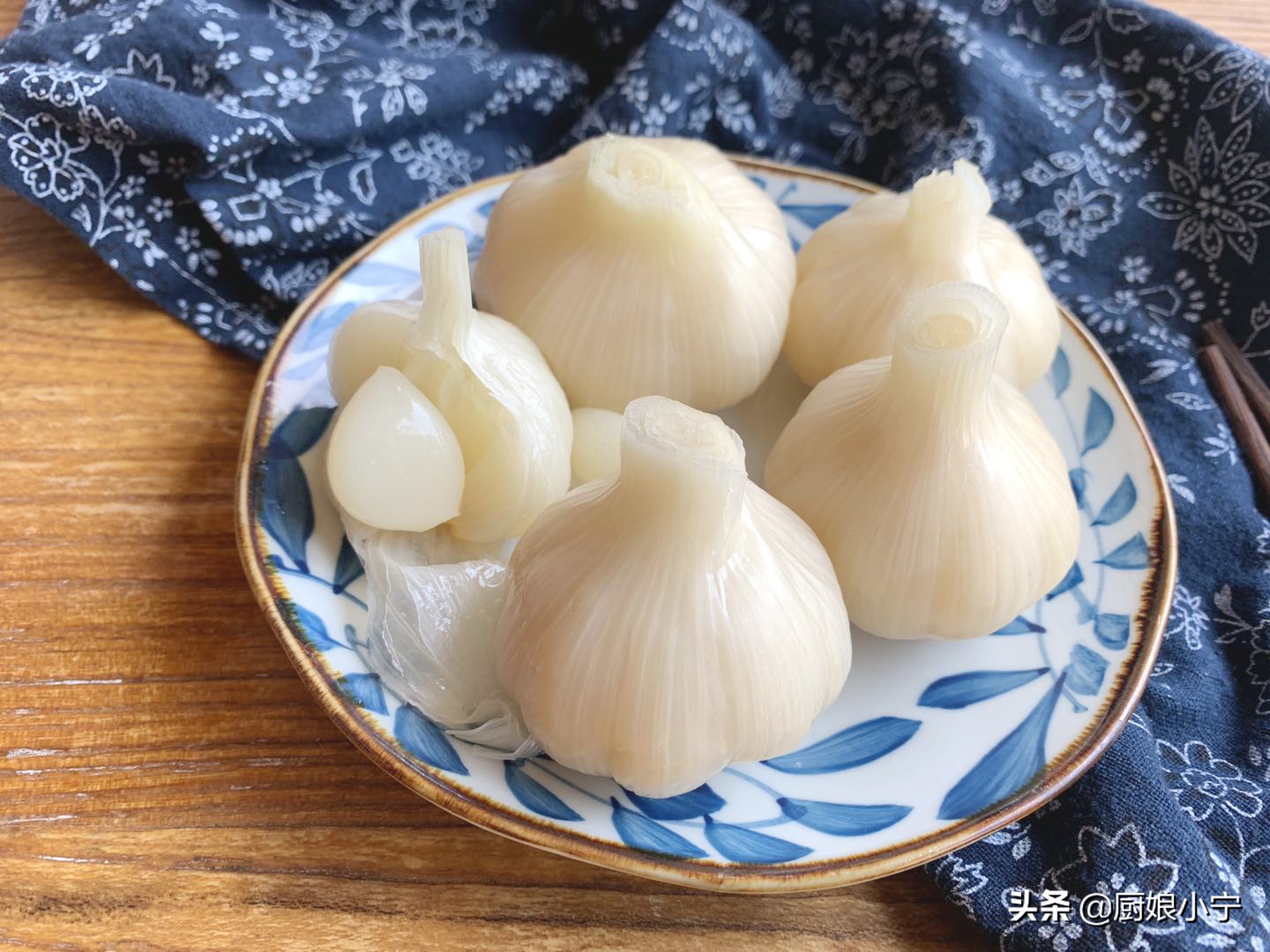 家常腌蒜最简单的方法,老式腌蒜的腌制方法