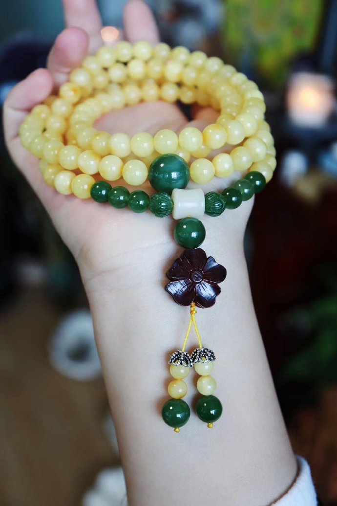 蜜蜡怕汗吗最怕什么,蜜蜡首饰十大克星