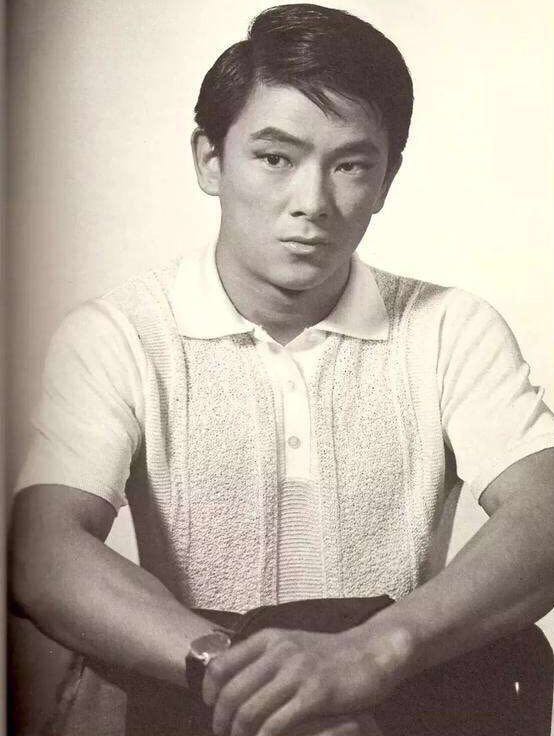 王羽晚年状况,王羽中年前照片