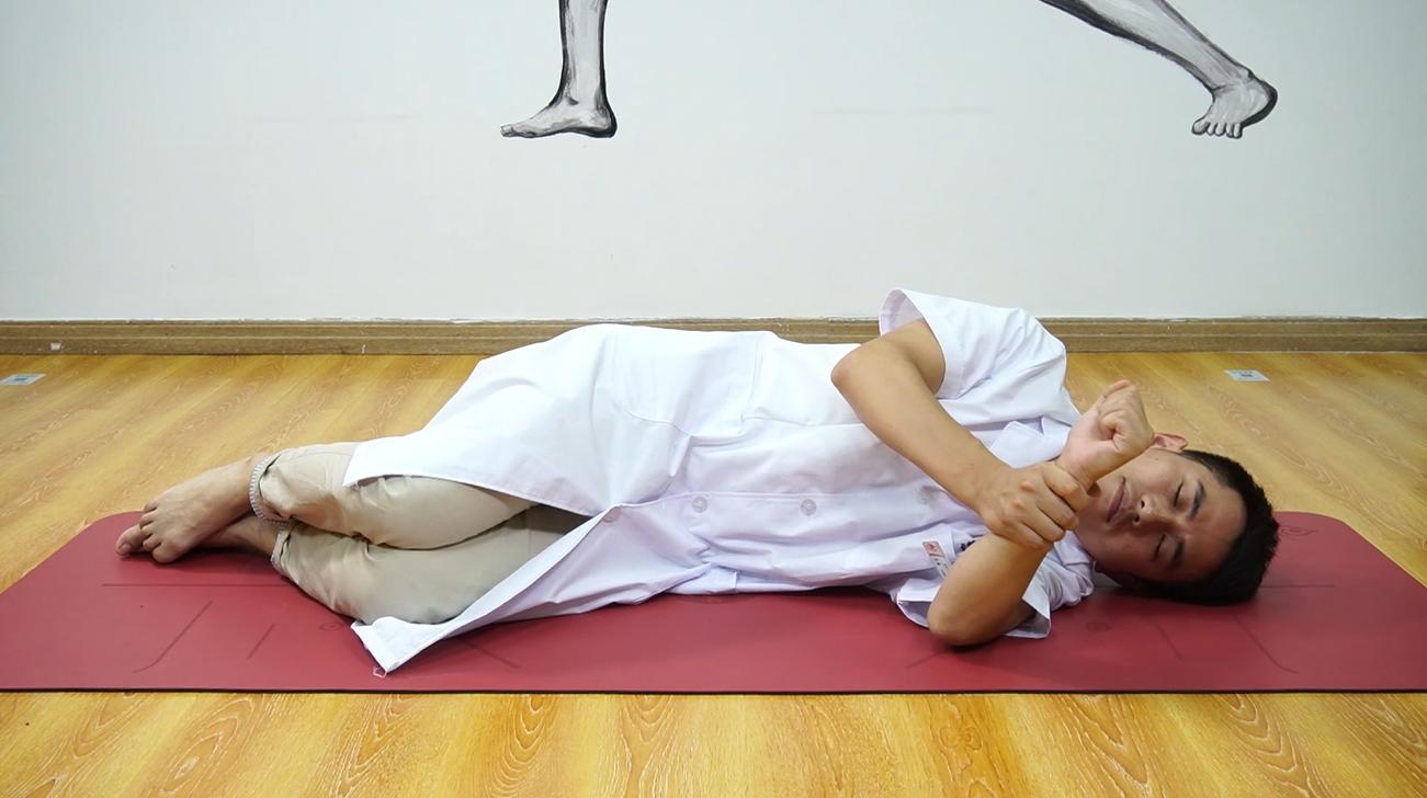 肩胛骨酸胀疼怎么锻炼恢复,肩胛骨疼怎么运动缓解