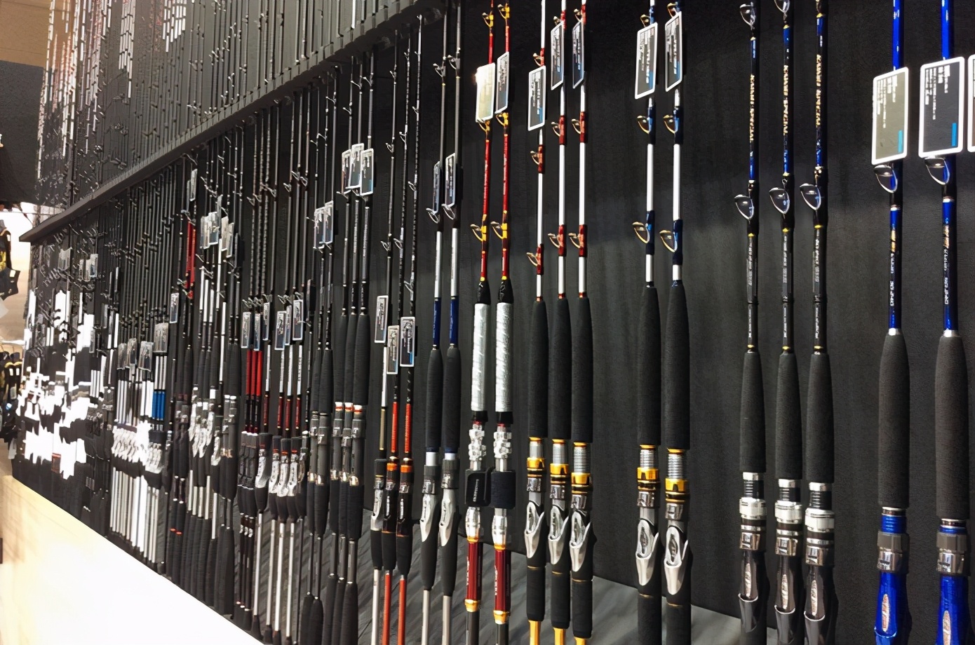 鱼竿的价钱是如何打下来的,鱼竿价格是怎么降下来的