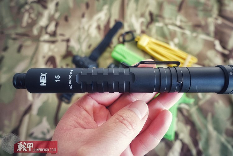 纳丽德nex15寸带灯伸缩棍简评,纳丽德nex棍暴力测试