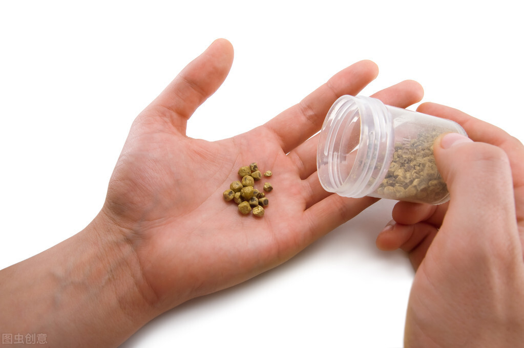 输尿管结石可以自行排出嘛,输尿管狭窄可以用中药排出结石吗