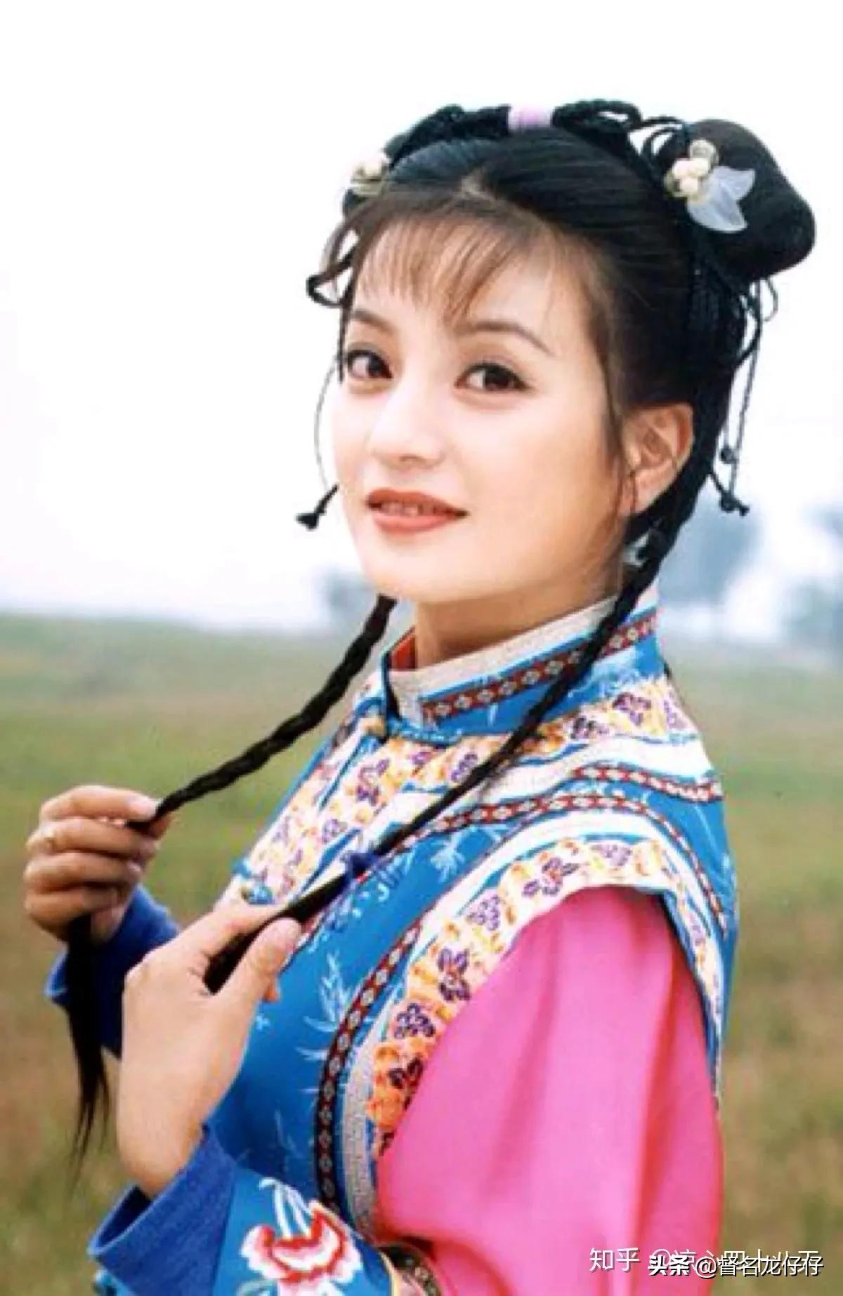 如何评价《还珠格格》里的小燕子一角？