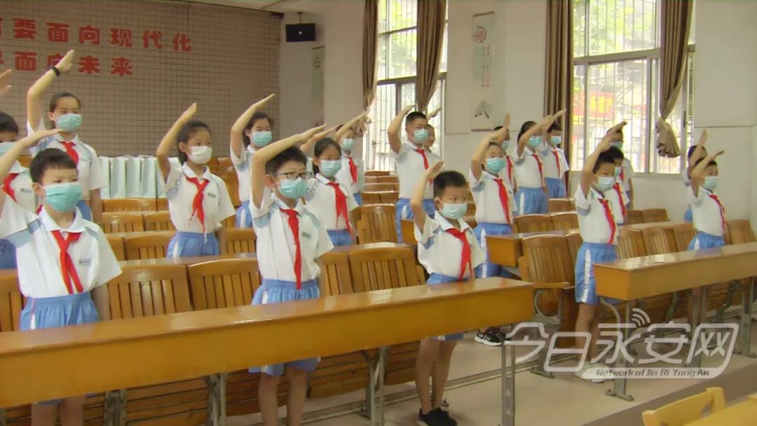 满意在三明伴我行视频,尤溪县领导看望慰问少年儿童